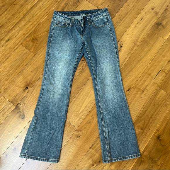Brandy Melville Quinn Jeans - Picture 1 of 12